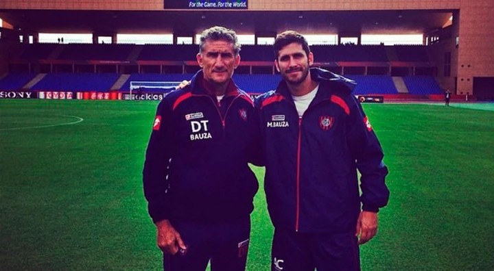 Edgardo Bauza y Maximiliano, que formó parte de su cuerpo técnico en San Lorenzo. Foto: @maxbauza