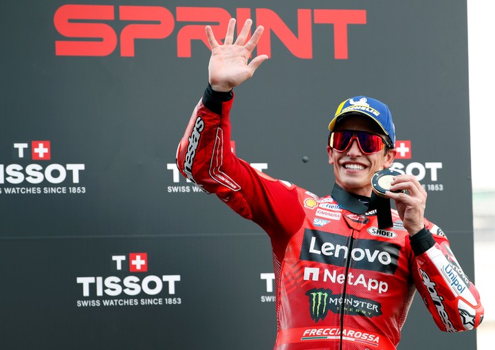 El español Marc Márquez obtuvo su primera victoria 
sprint con Ducatien el Gran Premio de Tailandia de Moto GP.
Foto: EFE