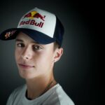 nació en España y a los 17 años está a solo dos pasos de llegar al MotoGP