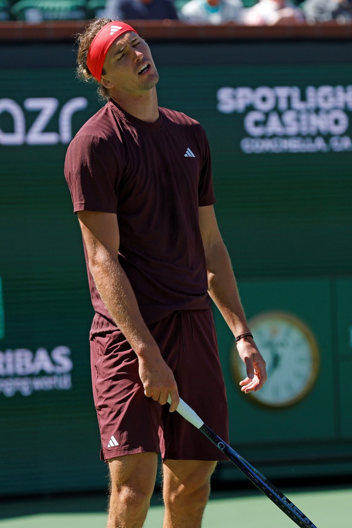 "No vengo jugando en mi mejor nivel en las últimas semanas, pero espero poder darle la vuelta en Miami", comentó Zverev. Foto EFE/EPA/JOHN G. MABANGLO