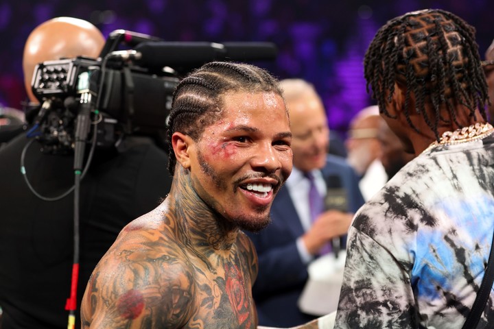 Gervonta "Tank" Davis sonríe tras noquear a Frank Martin, en junio pasado. Foto: Ellen Schmidt / Las Vegas Review-Journal via AP.