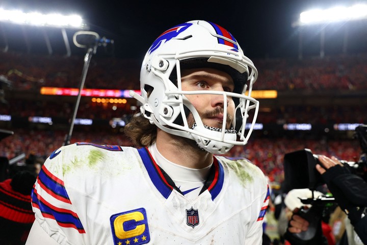 Josh Allen destacó con una gran temporada y se coronó como el Jugador Más Valioso -MVP- en 2024. (Mark J. Rebilas-Imagn Images)