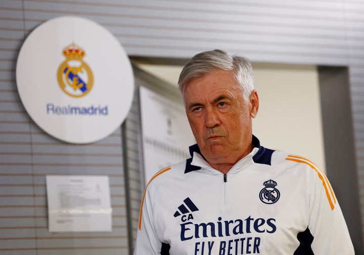 Carlo Ancelotti se mostró incómodo en la conferencia de prensa que debió brindar el martes en Madrid. Foto: Susana Vera / Reuters.