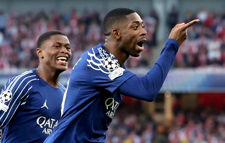 Ousmane Dembelé vive la temporada de su vida con el PSG. Foto: EFE / EPA / NEIL HALL.