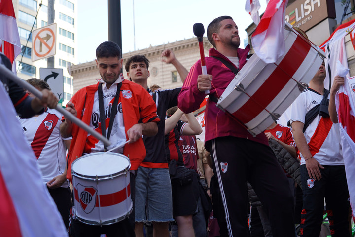 Los hinchas River en Seattle, entre la emoción del Mundial de Clubes y la partida de Mastantuono. Marcelo Ferreiro.